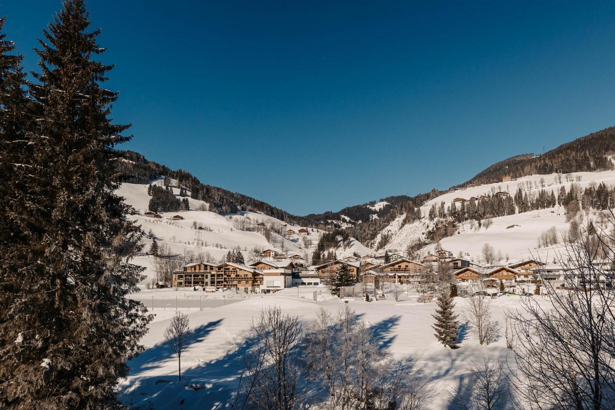 Hofgut Apartment & Lifestyle Resort Wagrain Exterior photo
